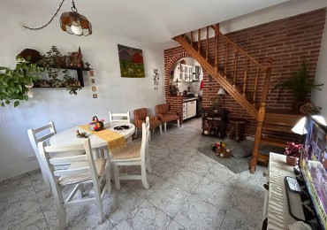 DUPLEX AL FRENTE
