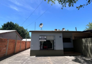 Alq temporario casa sola en lote